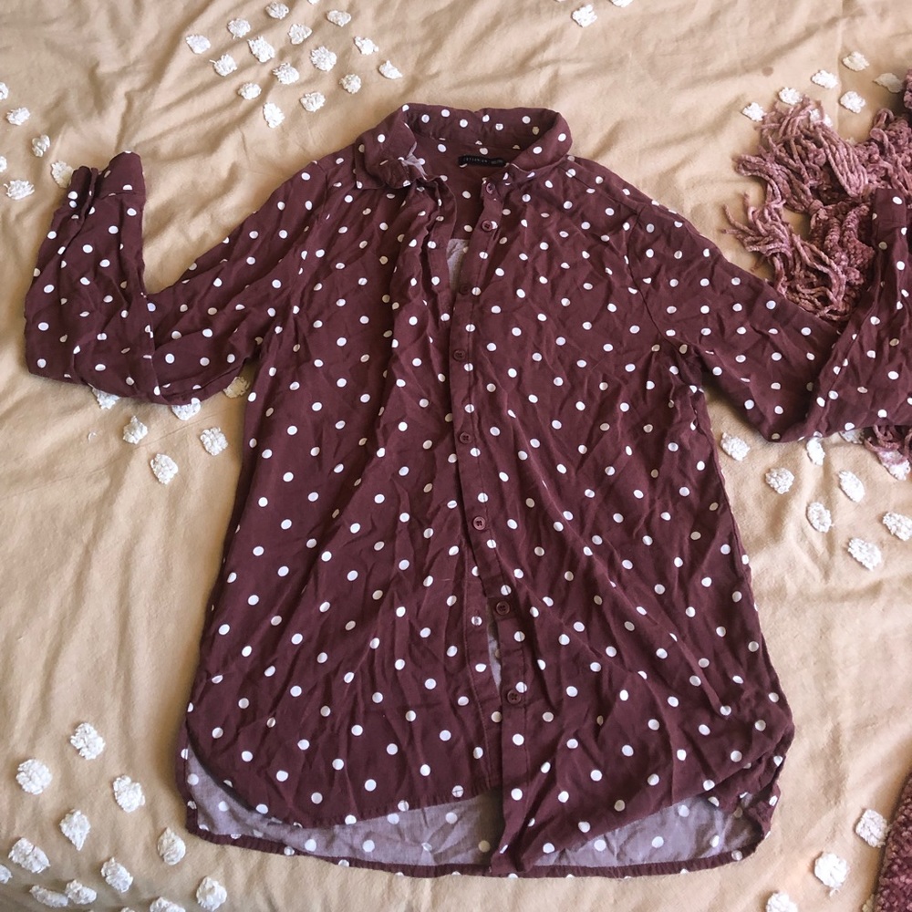 POLKA DOT BUTTON UP